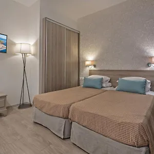 3* Hotel Lefkoniko & Icarus Apts